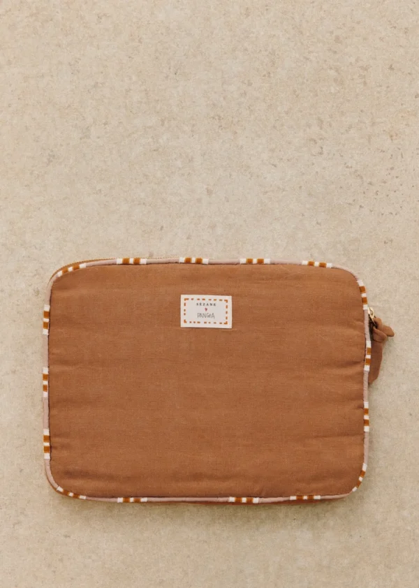 Sezane Computerhülle - Sézane X Pangea< Lifestyle